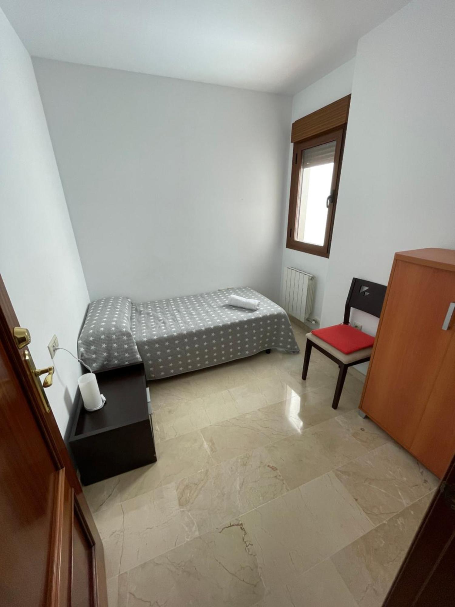 Ferienwohnung Piso Compartido Delyrent En San Ildefonso Jaén Zimmer foto